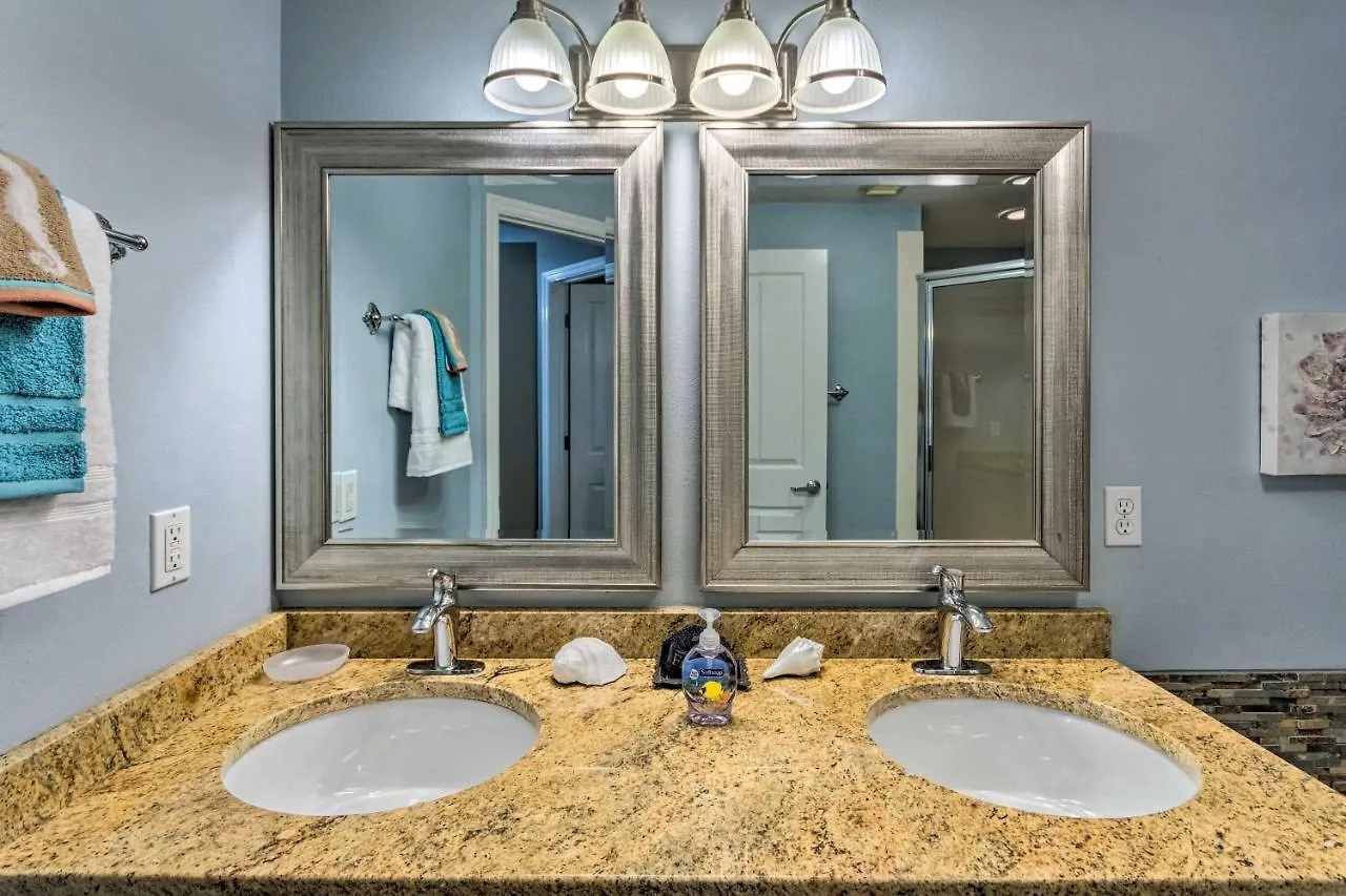Apartment Waterfront Pcb Condo With Balcony And Beach Gear! Panama City Beach
